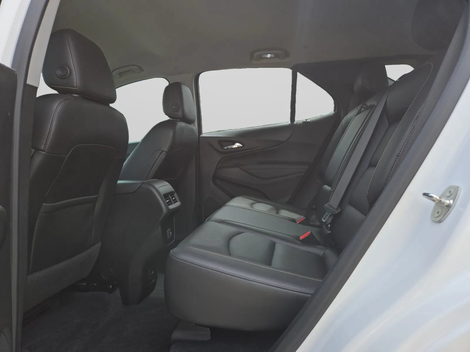 Used 2021 Chevrolet Equinox Premier w/ Redline Edition FWD image 25