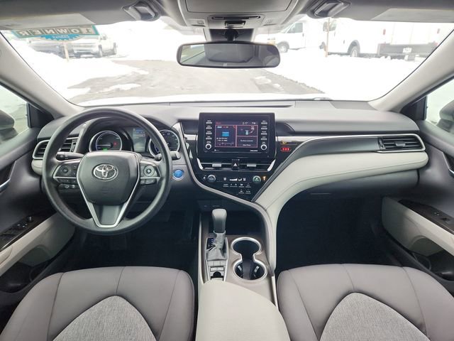 Used 2022 Toyota Camry LE image 30