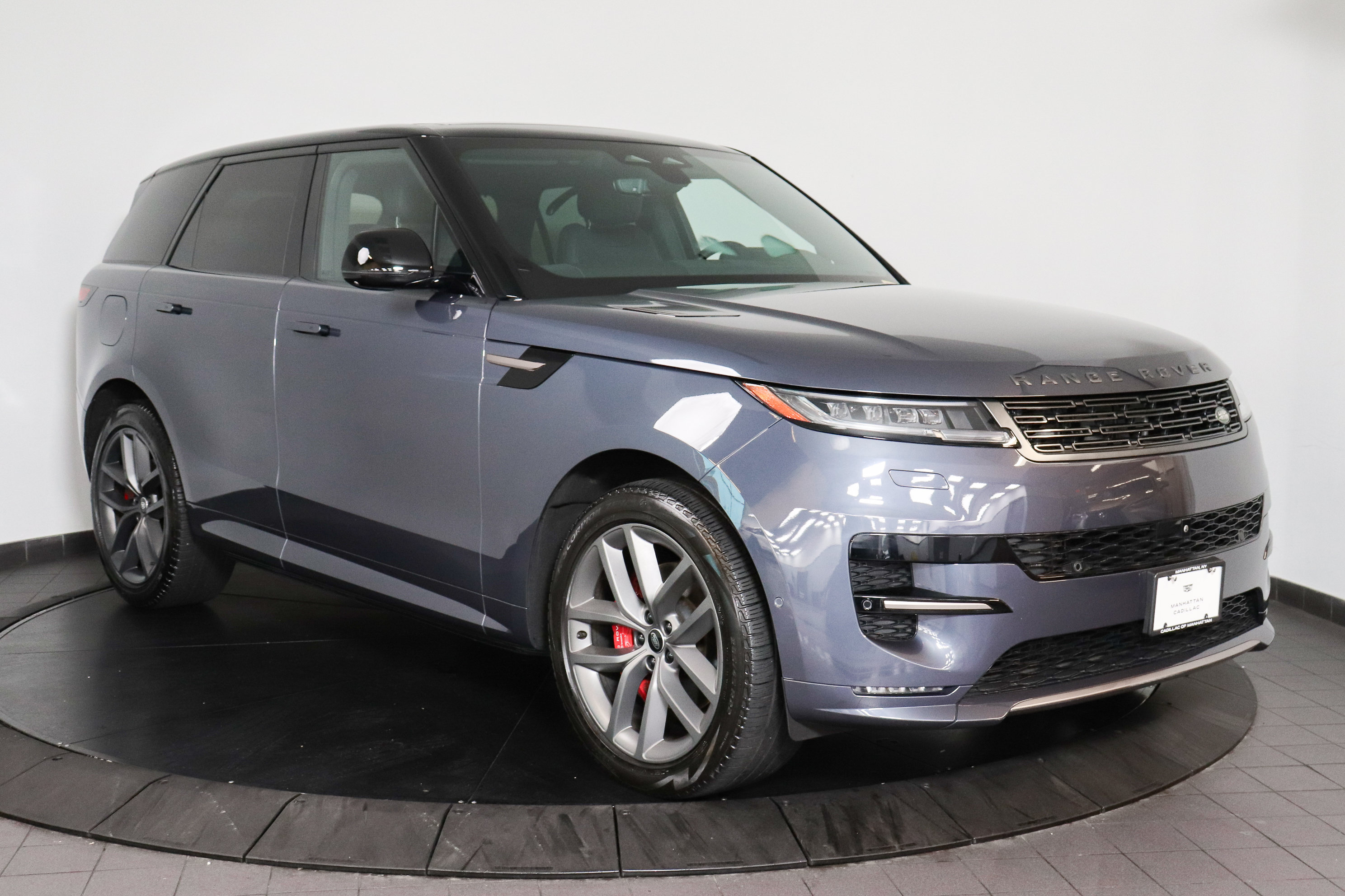Used 2024 Land Rover Range Rover Sport Dynamic SE AWD/4WD image 9