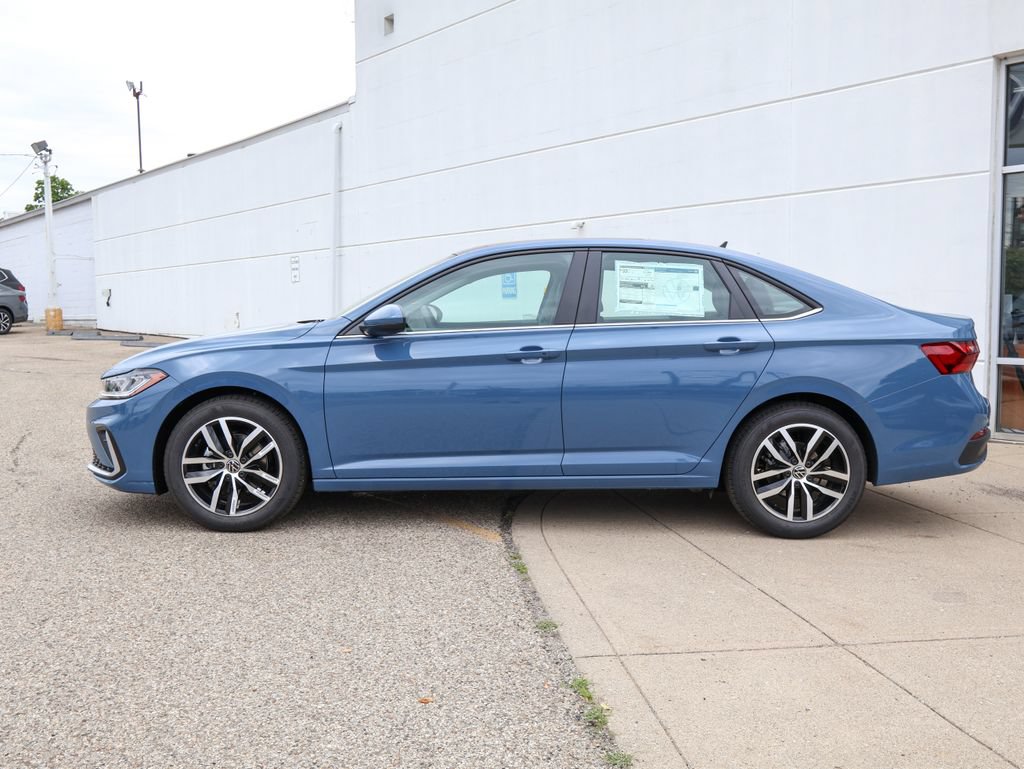 New 2026 Volkswagen Jetta SE FWD image 2