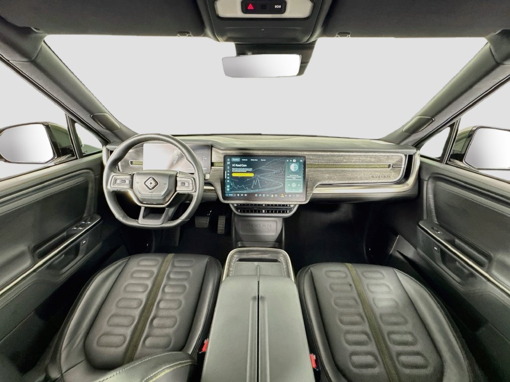Used 2025 Rivian R1S Adventure Dual AWD/4WD image 19
