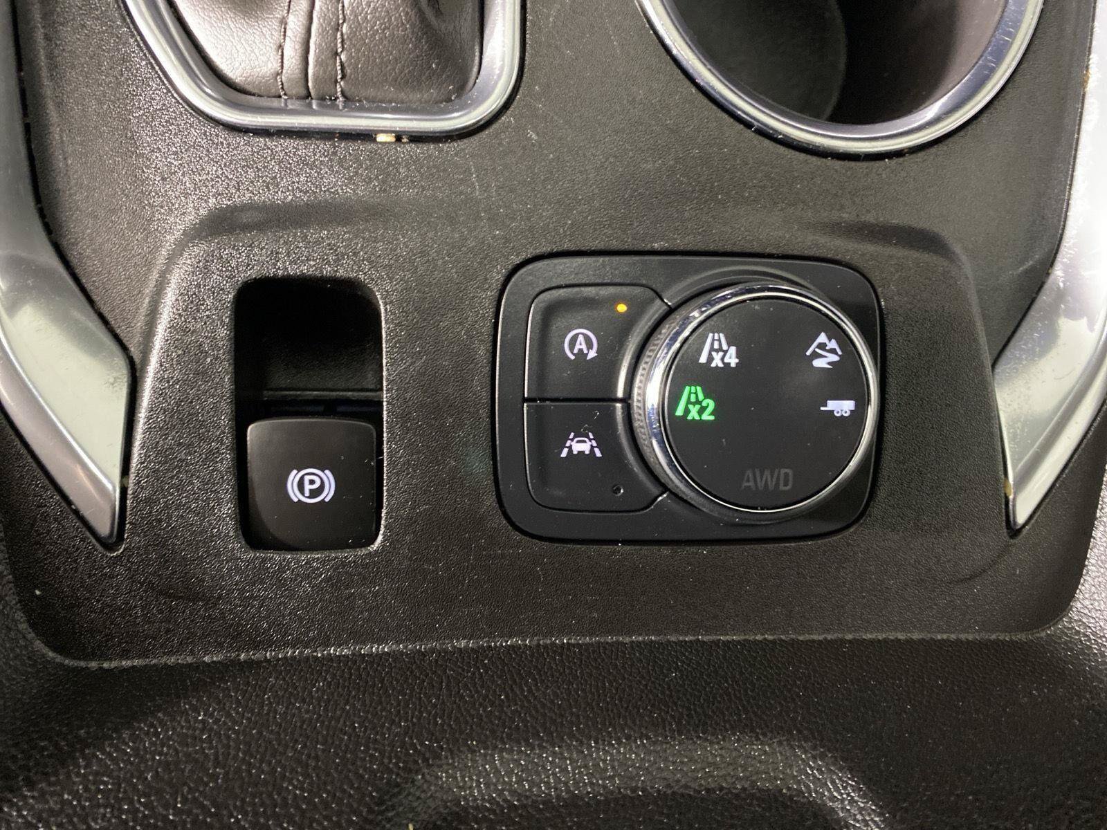 Used 2023 Chevrolet Traverse LT AWD/4WD image 15