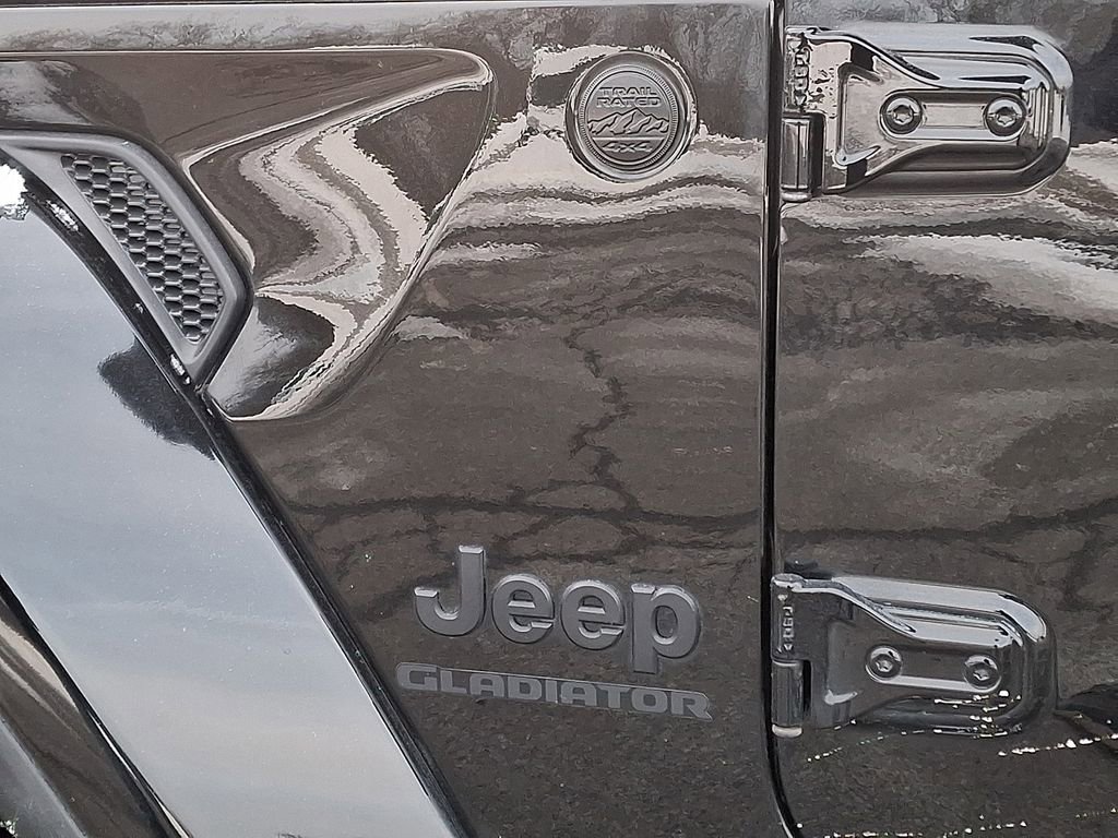 Used 2021 Jeep Gladiator Sport image 29