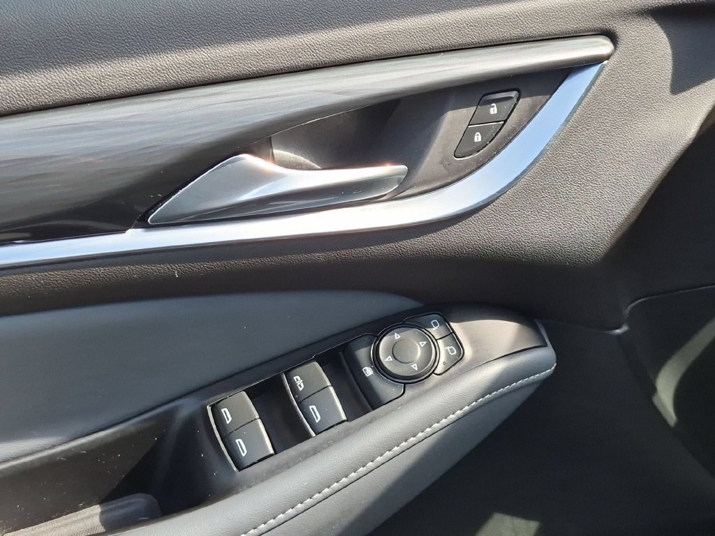 Used 2024 Buick Enclave Essence w/ Experience Buick Package AWD/4WD image 13