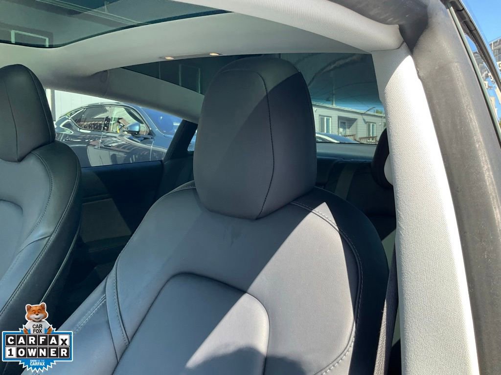 Used 2018 Tesla Model 3 Long Range image 17