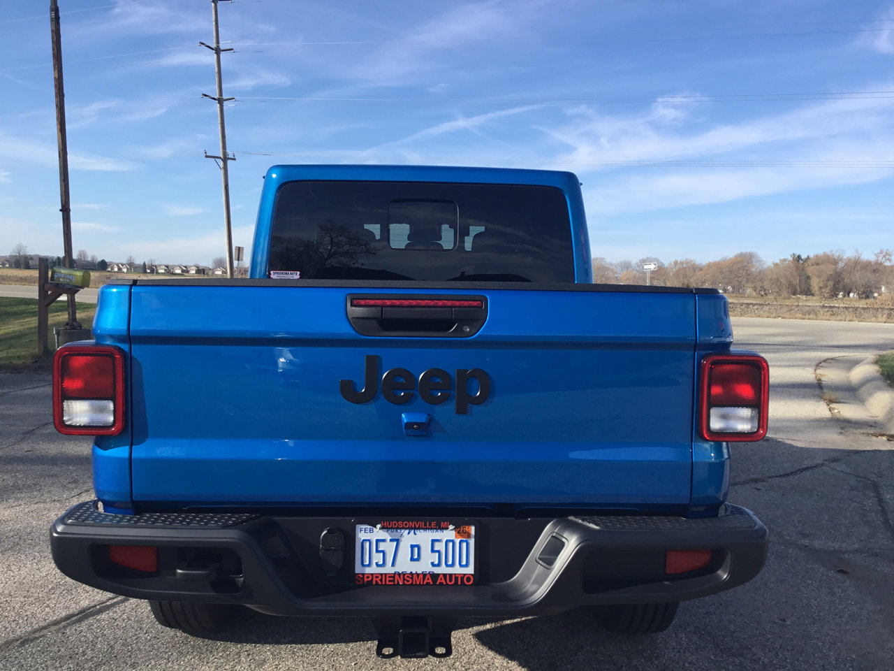 Used 2025 Jeep Gladiator Sport w/ Premium Package image 8