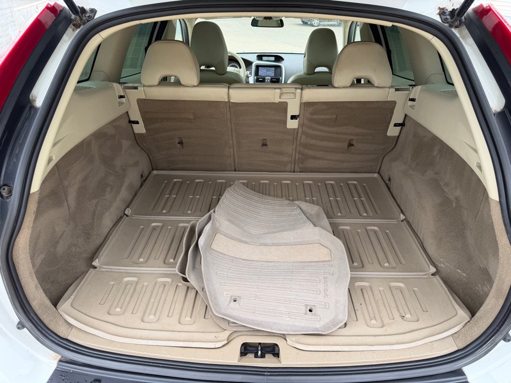 Used 2010 Volvo XC60 T6 AWD/4WD image 23