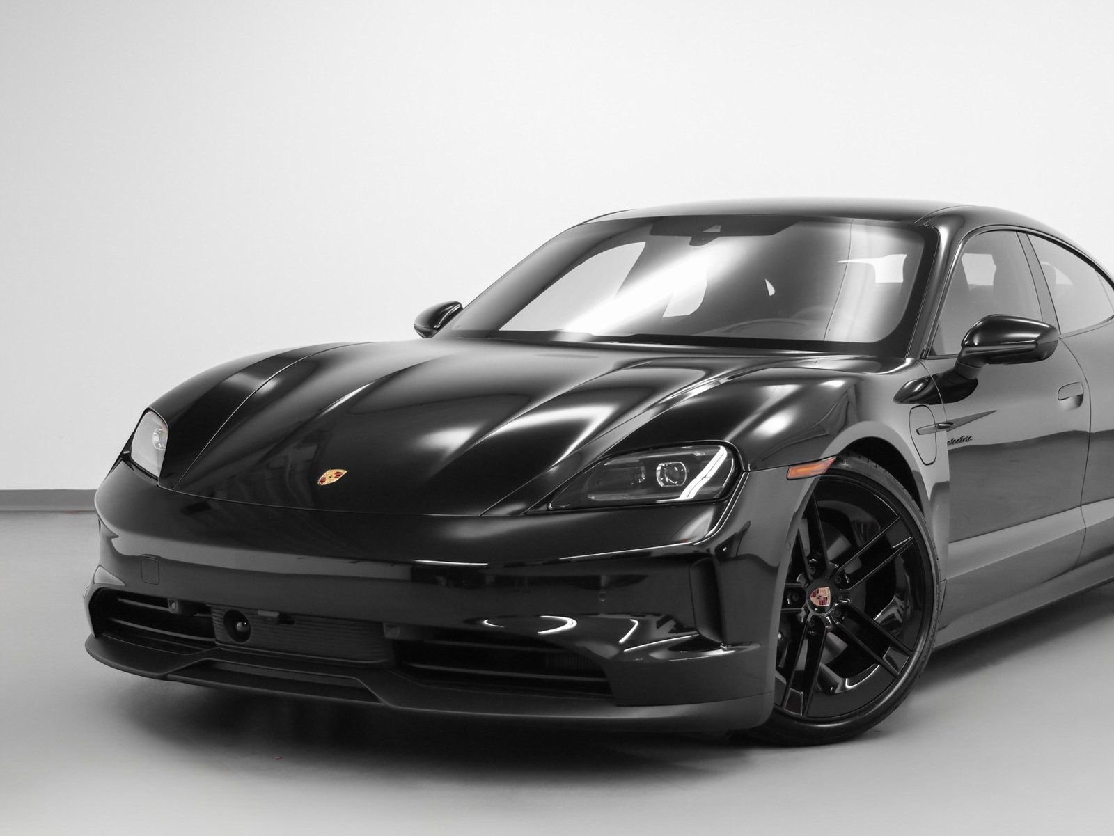 New 2026 Porsche Taycan image 7