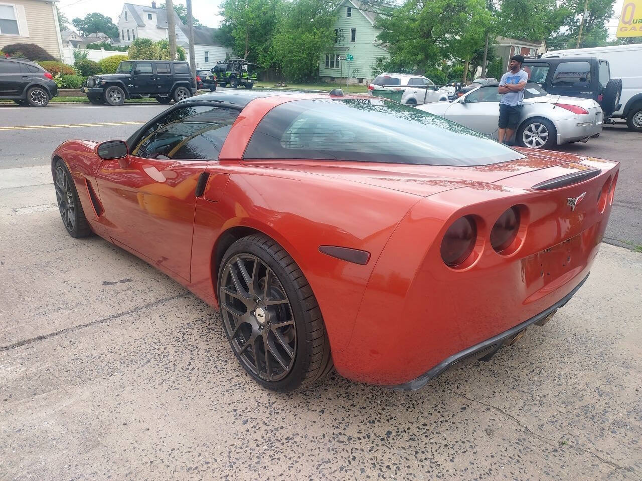 Used 2005 Chevrolet Corvette Coupe w/ Preferred Equipment Group RWD image 7