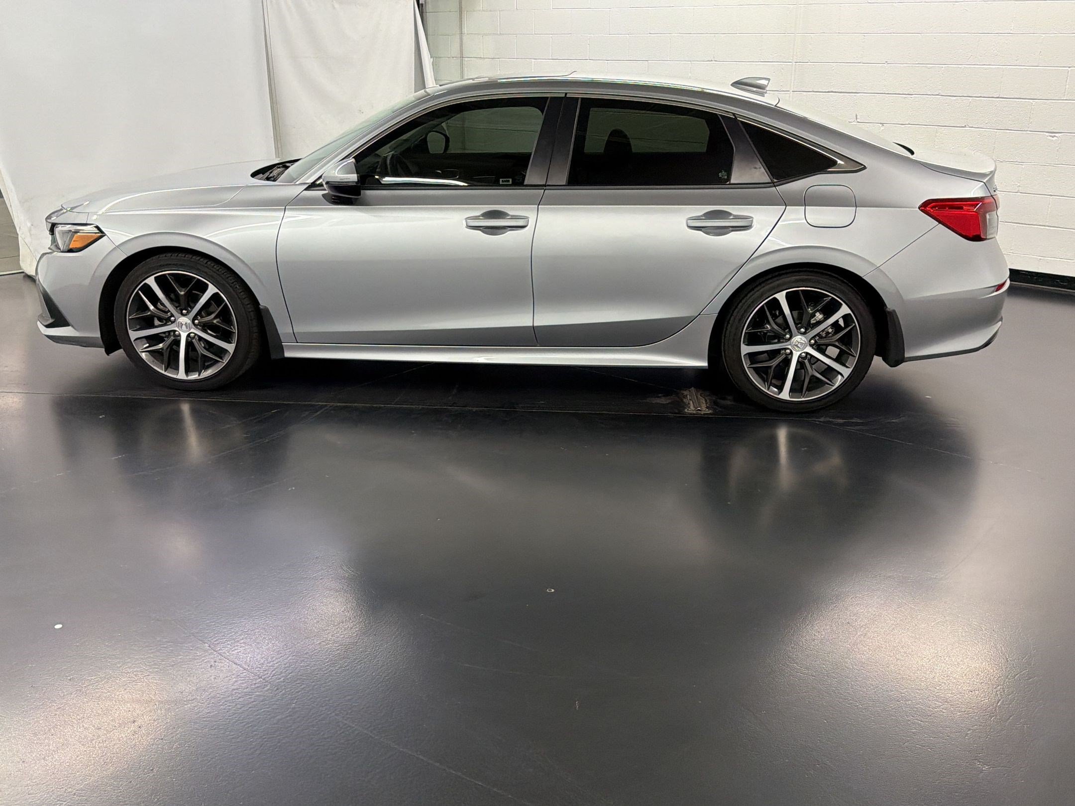 Certified 2022 Honda Civic Touring image 2