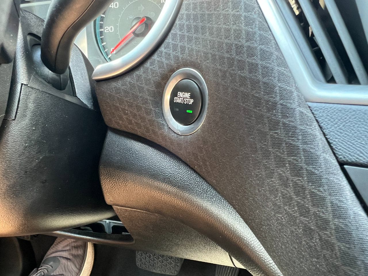 Used 2020 Chevrolet Malibu LS image 35