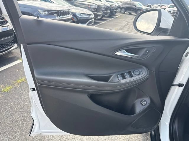 Used 2024 Buick Encore GX Sport Touring FWD image 11