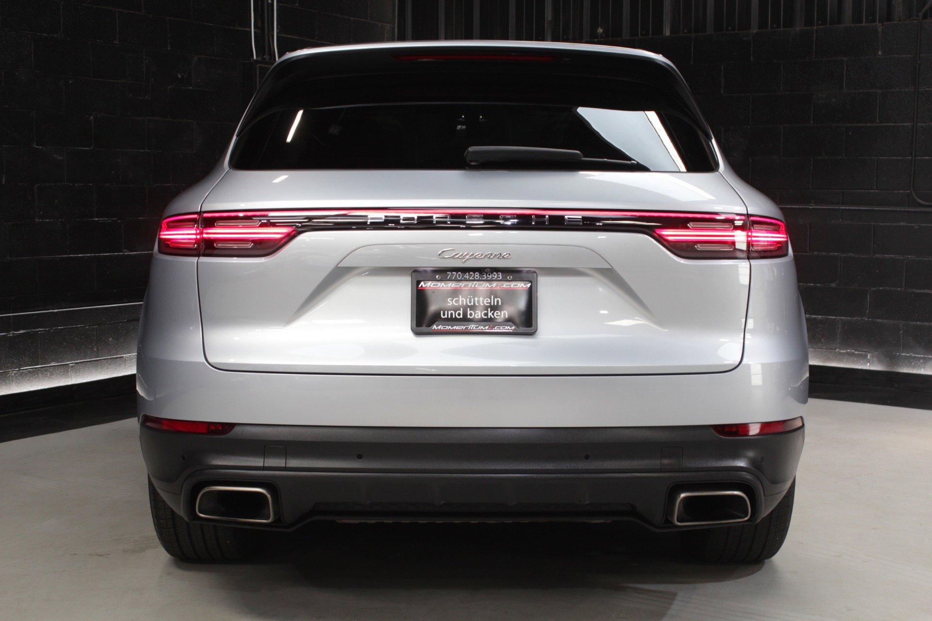 Used 2019 Porsche Cayenne w/ Premium Package AWD/4WD image 14