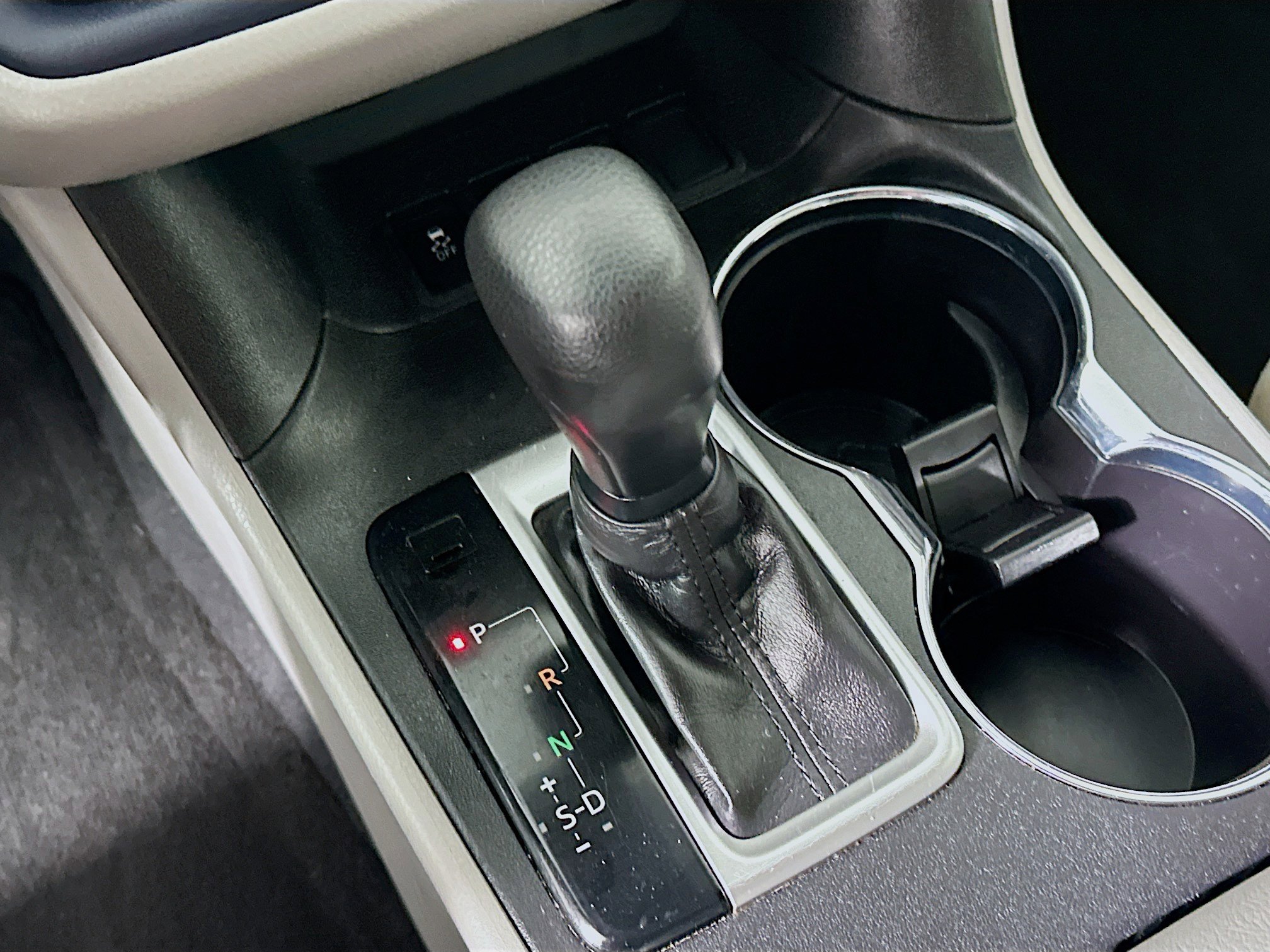 Used 2019 Toyota Highlander LE image 23