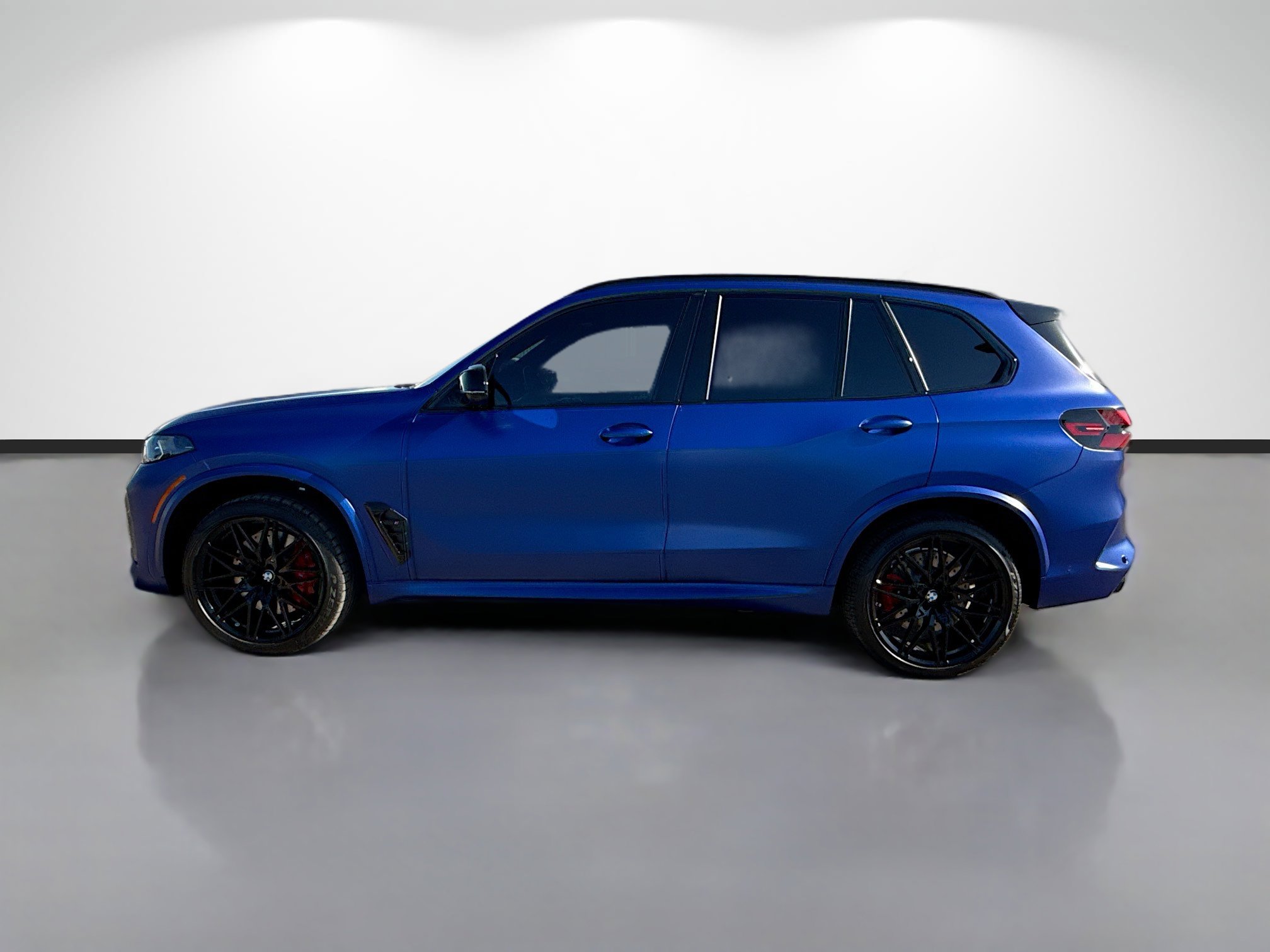 Used 2026 BMW X5 M Competition w/ Executive Package image 6