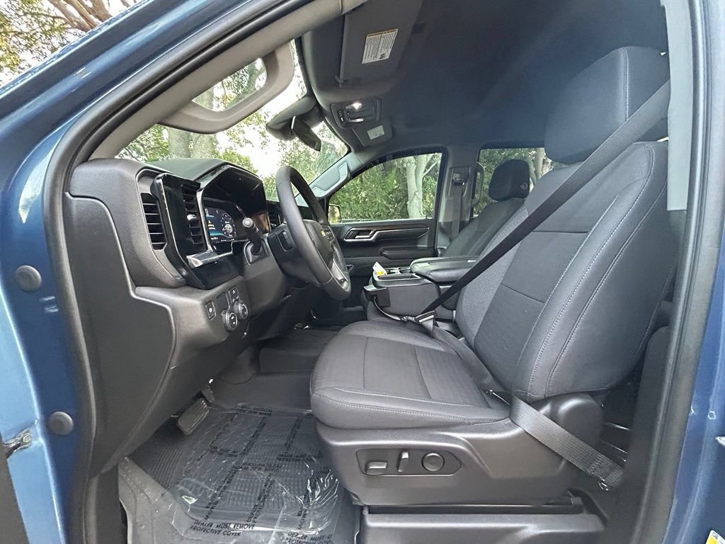 Used 2024 Chevrolet Silverado 1500 LT w/ Protection Package RWD image 11