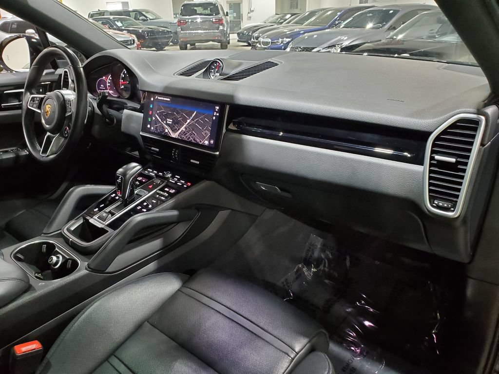 Used 2022 Porsche Cayenne Coupe AWD/4WD image 14