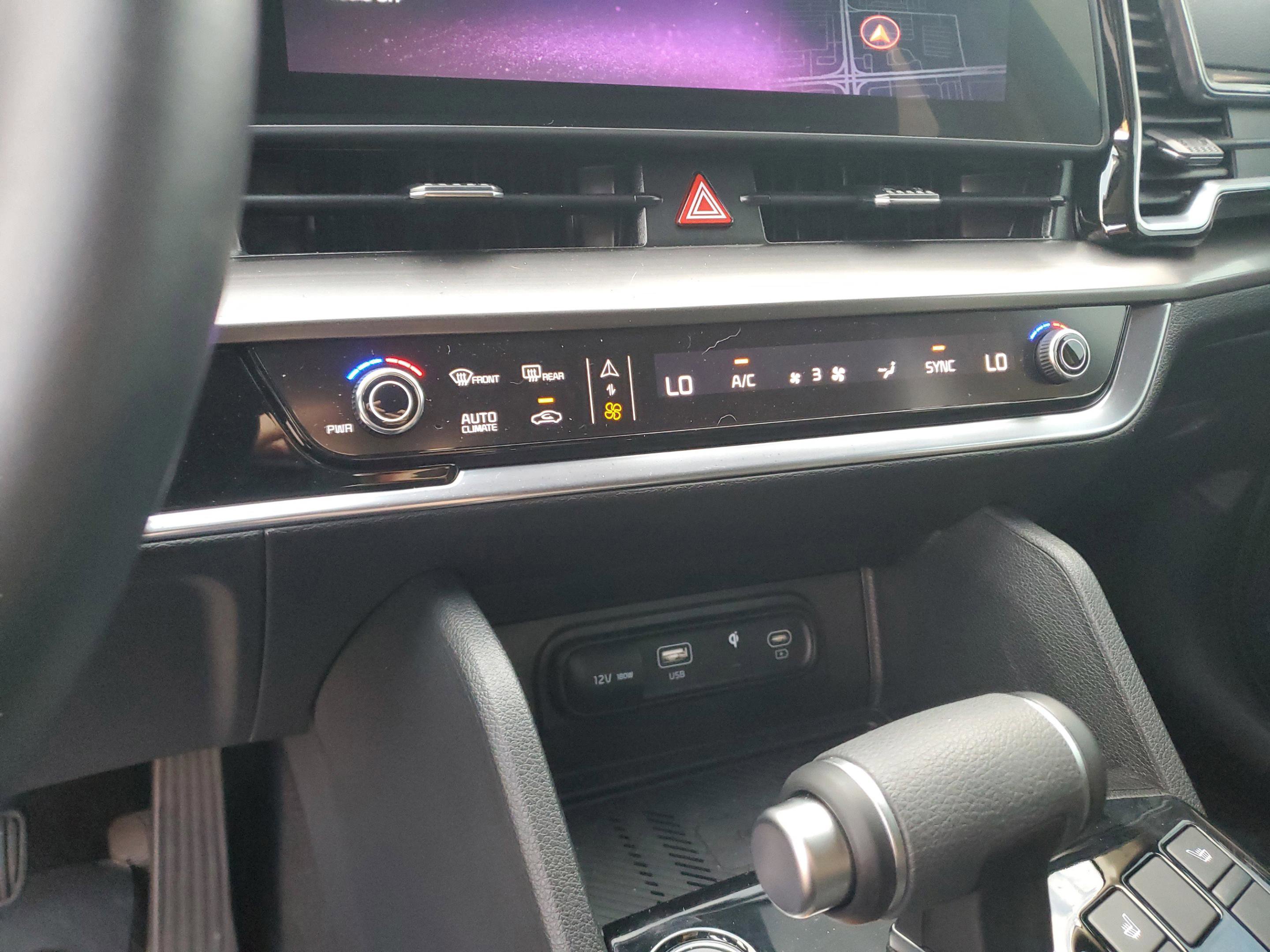 Certified 2025 Kia Sportage EX w/ Premium Package FWD image 19