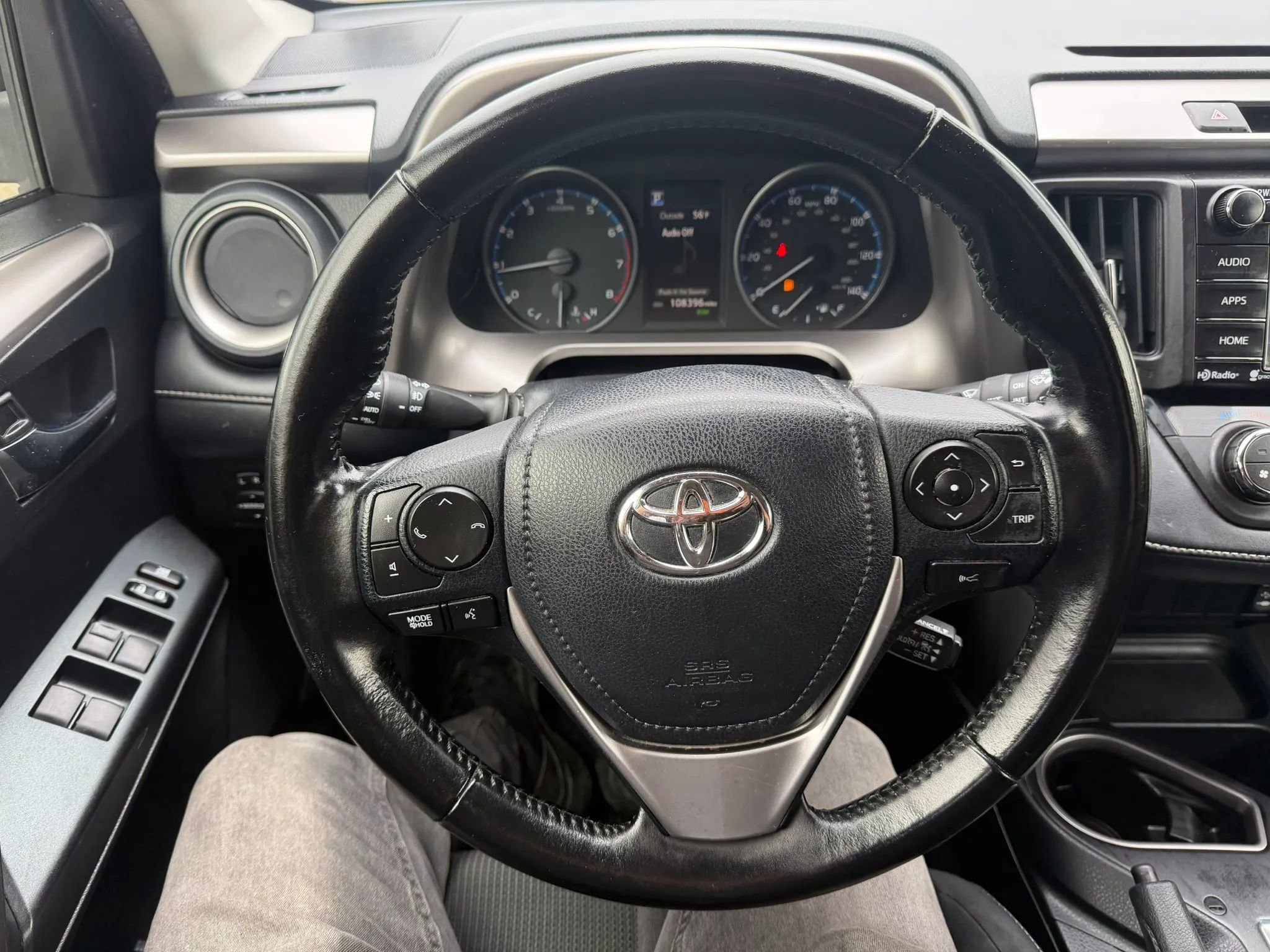 Used 2018 Toyota RAV4 XLE w/ Plus Extra Value Package AWD/4WD image 12