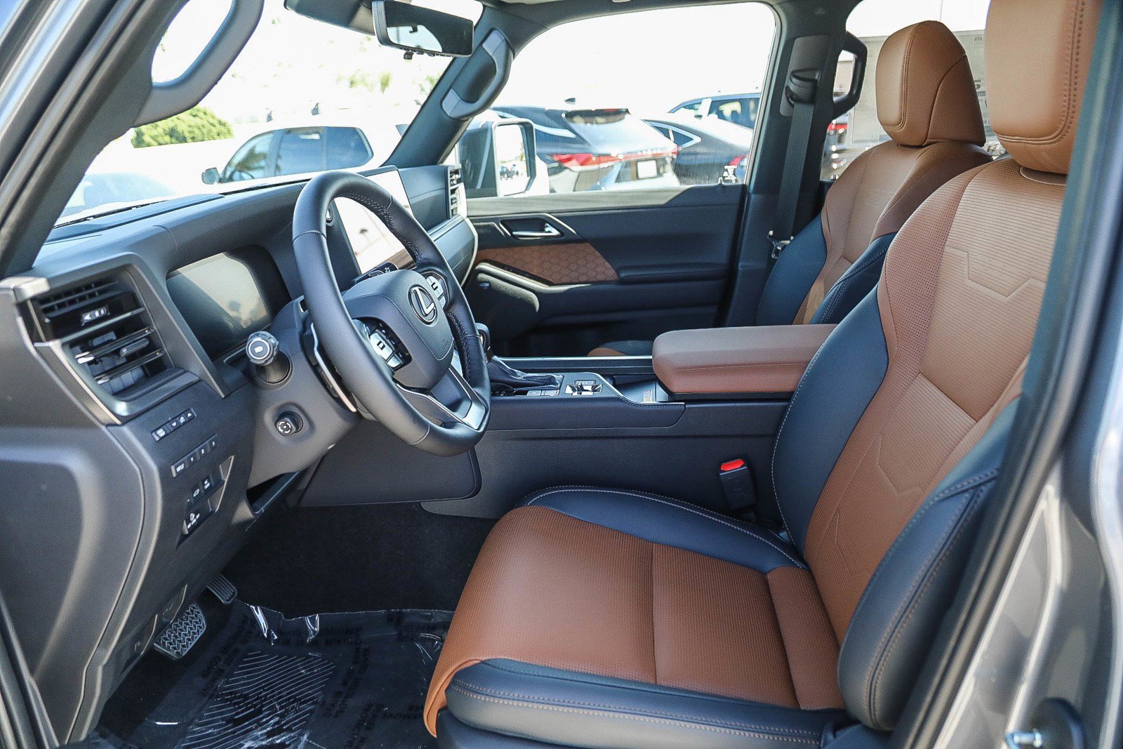 New 2026 Lexus GX 550 AWD/4WD image 17