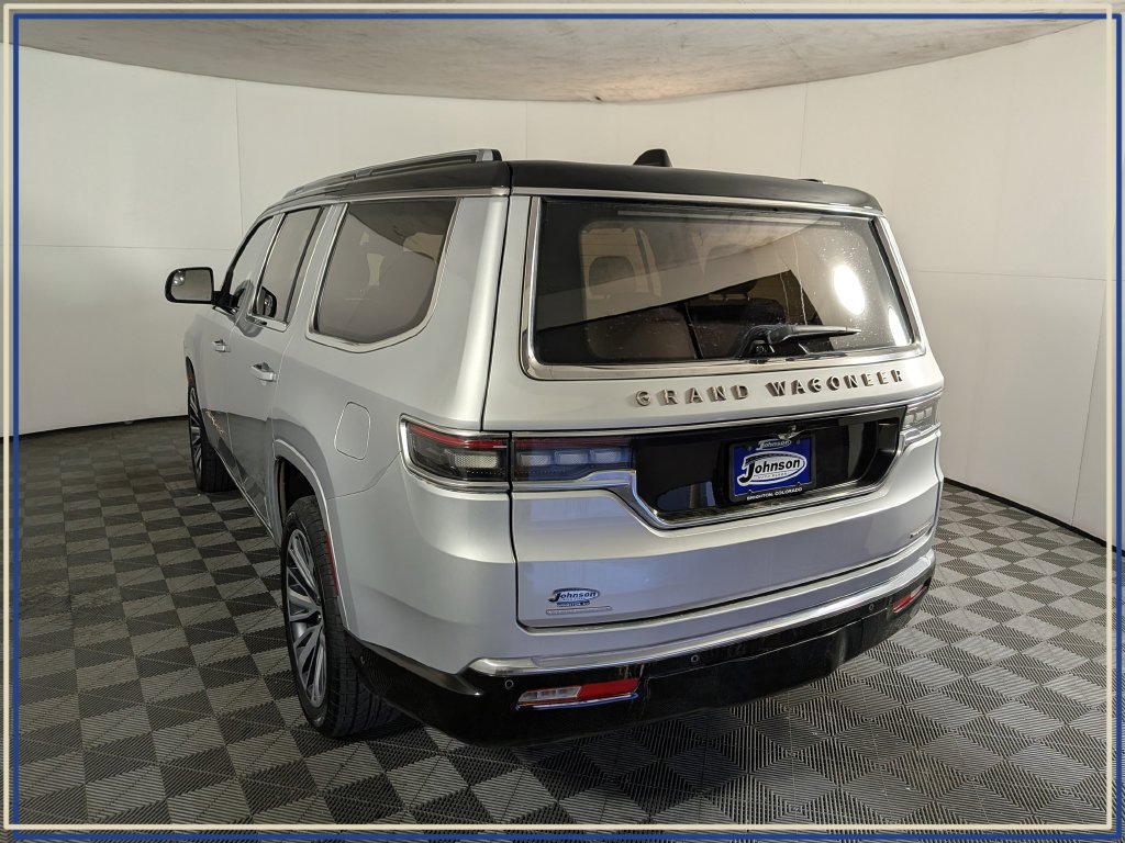 Used 2023 Jeep Grand Wagoneer Series III AWD/4WD image 4