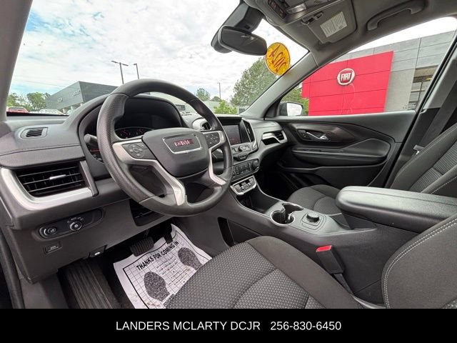 Used 2024 GMC Terrain SLE image 16