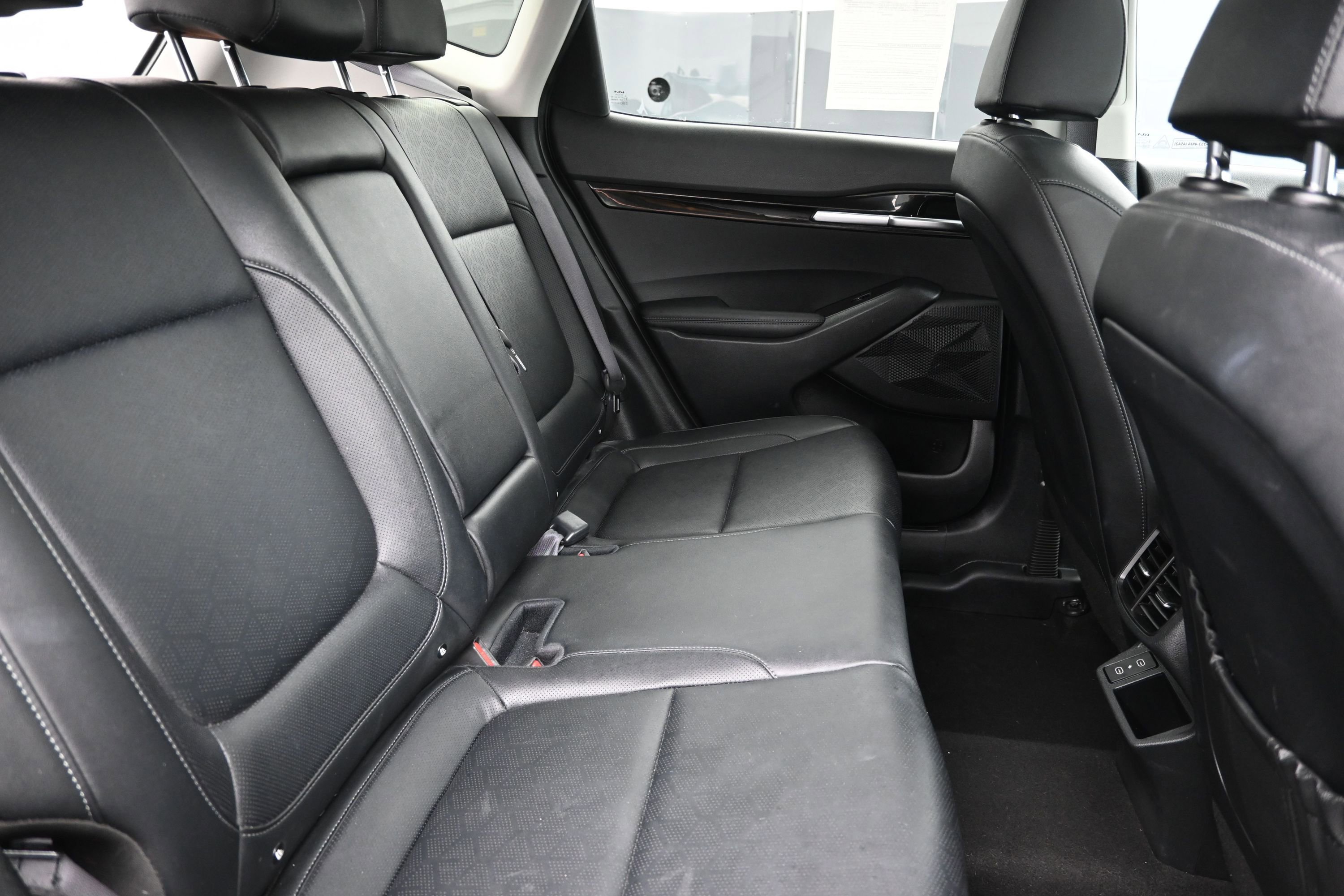 Used 2024 Kia Seltos EX AWD/4WD image 25