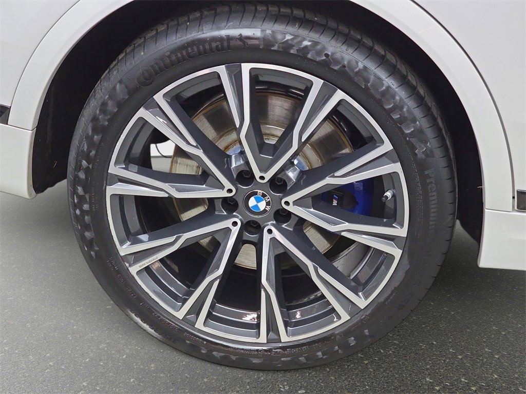 Used 2021 BMW X7 M50i w/ Executive Package image 36