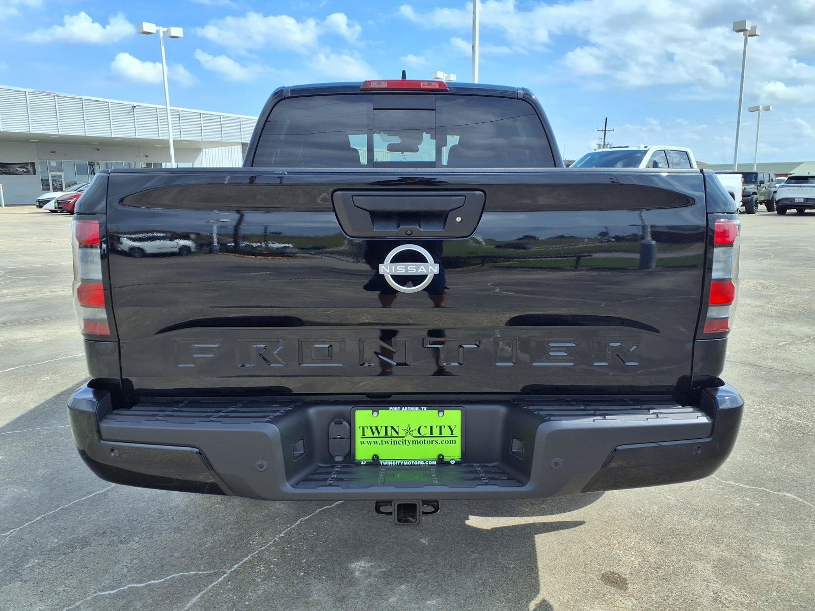 New 2026 Nissan Frontier SV w/ SV Convenience Package RWD image 4