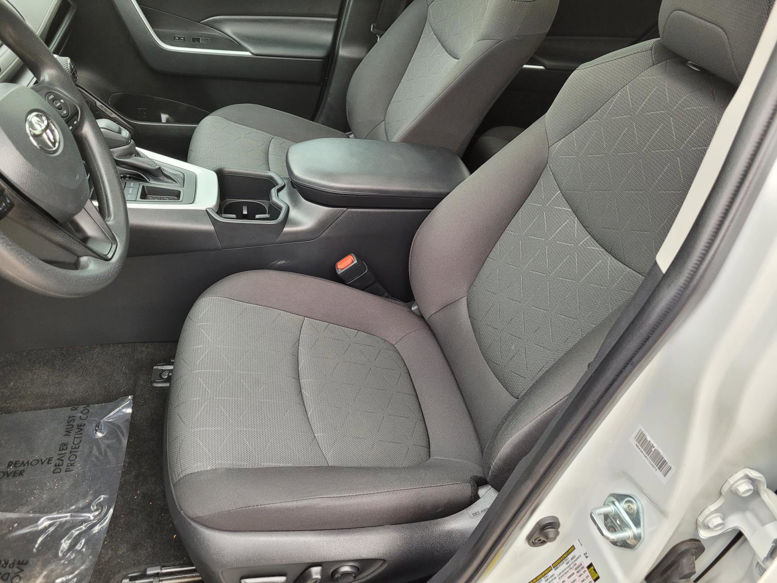 Used 2023 Toyota RAV4 XLE w/ Convenience Package image 3