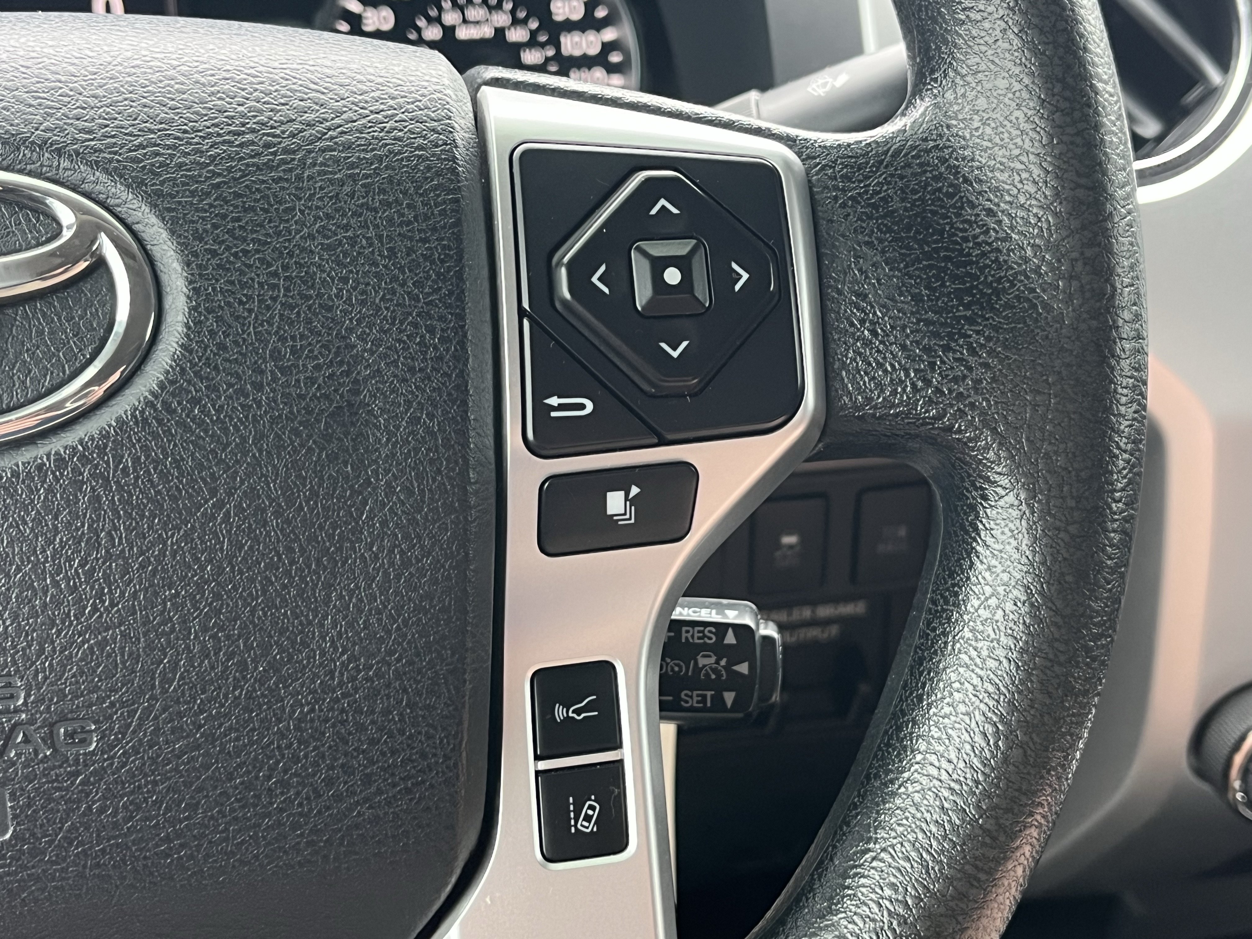 Used 2018 Toyota Tundra SR5 w/ TRD Off Road Package AWD/4WD image 20