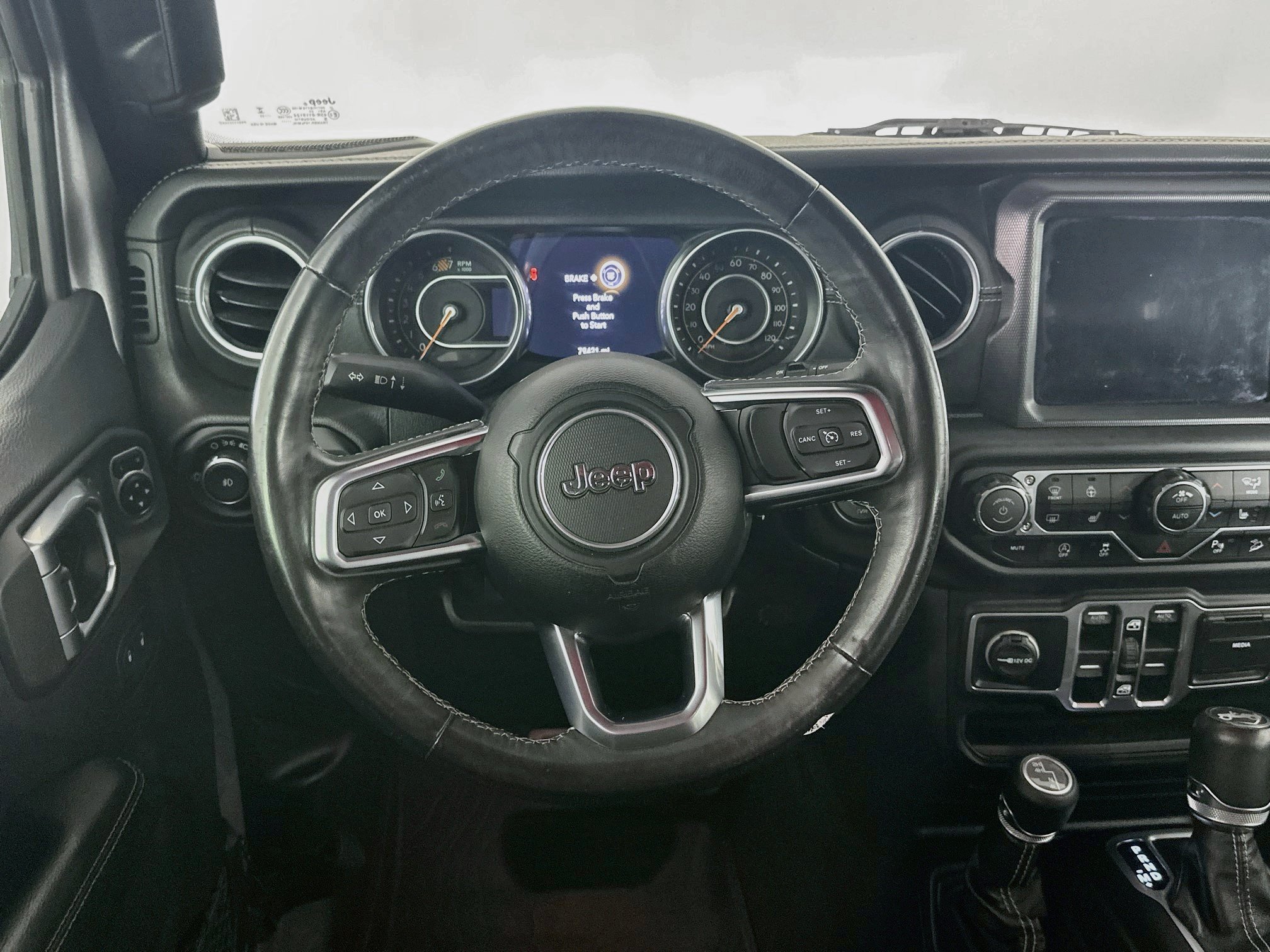 Used 2018 Jeep Wrangler Unlimited Sahara AWD/4WD image 18