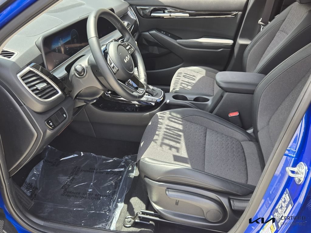Certified 2025 Kia Seltos X-Line AWD/4WD image 10