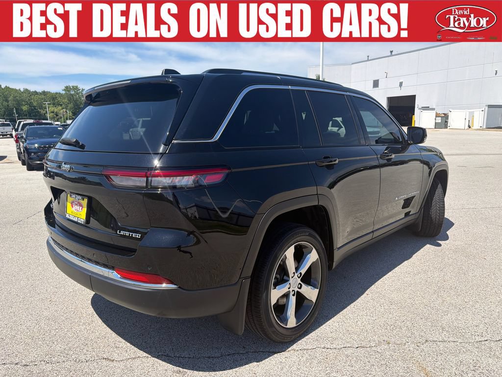Used 2023 Jeep Grand Cherokee Limited AWD/4WD image 3