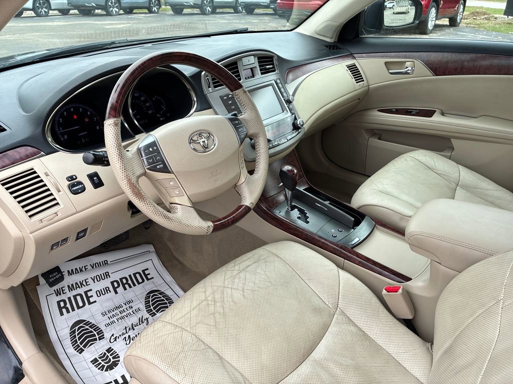 Used 2011 Toyota Avalon Limited image 15