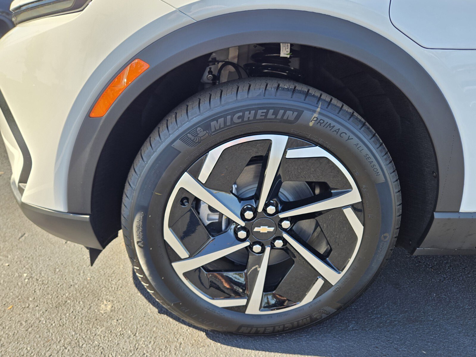 New 2026 Chevrolet Equinox EV LT image 4