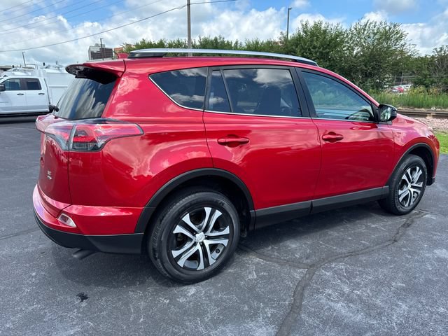 Used 2016 Toyota RAV4 LE AWD/4WD image 5