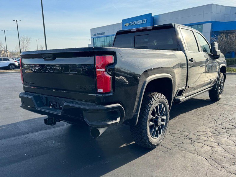 New 2026 Chevrolet Silverado 2500 High Country w/ Midnight Edition AWD/4WD video 3