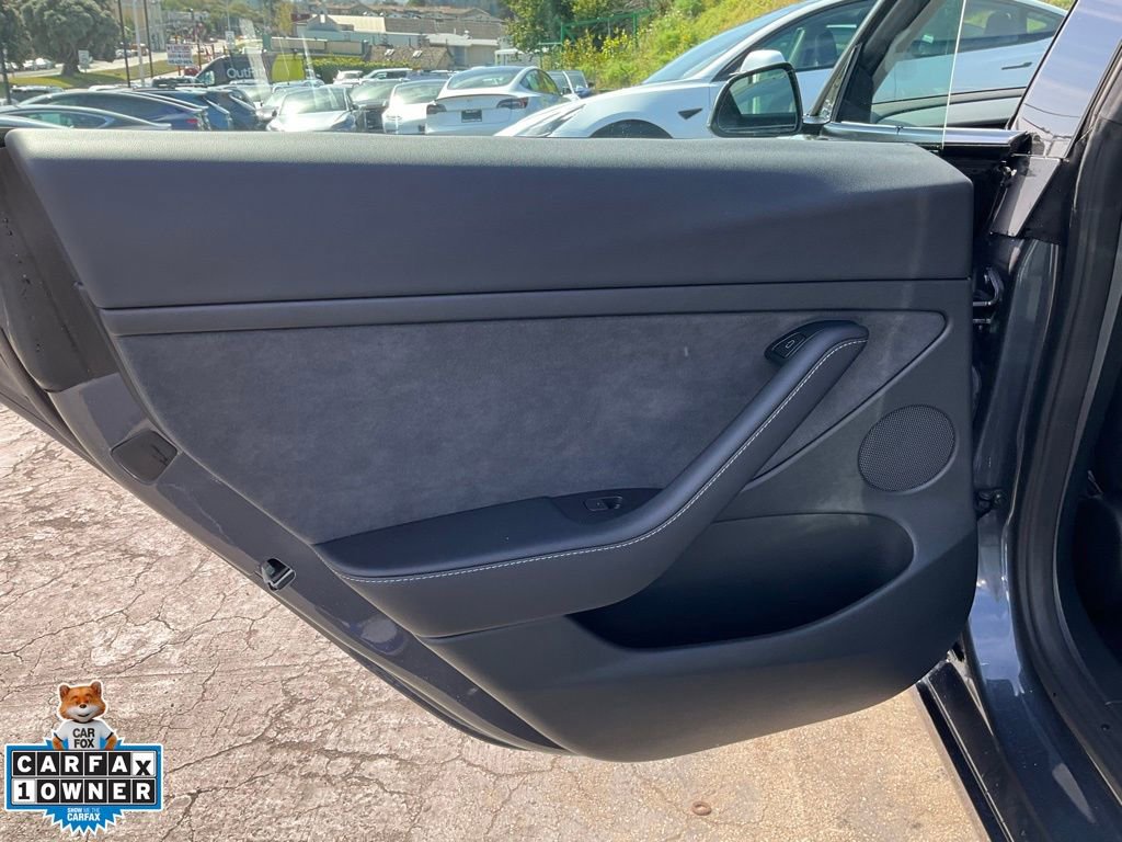 Used 2023 Tesla Model 3 Standard Range image 32