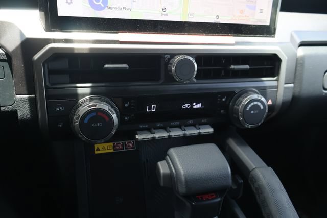 Used 2025 Toyota 4Runner TRD Off-Road Premium w/ Tow Technology Package AWD/4WD image 12