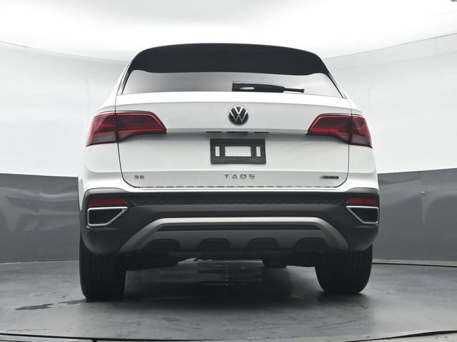 Used 2022 Volkswagen Taos SE w/ Panoramic Sunroof Package AWD/4WD image 28