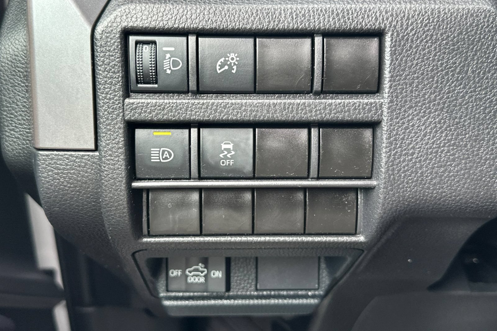 Used 2024 Toyota Tacoma SR5 AWD/4WD image 31
