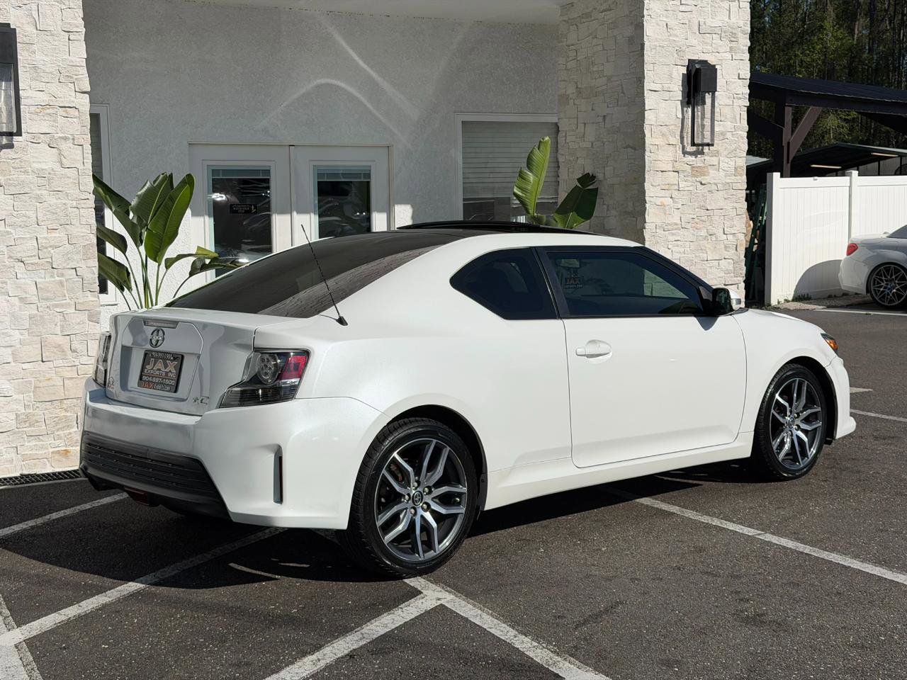 Used 2015 Scion tC 2D Hatchback image 14