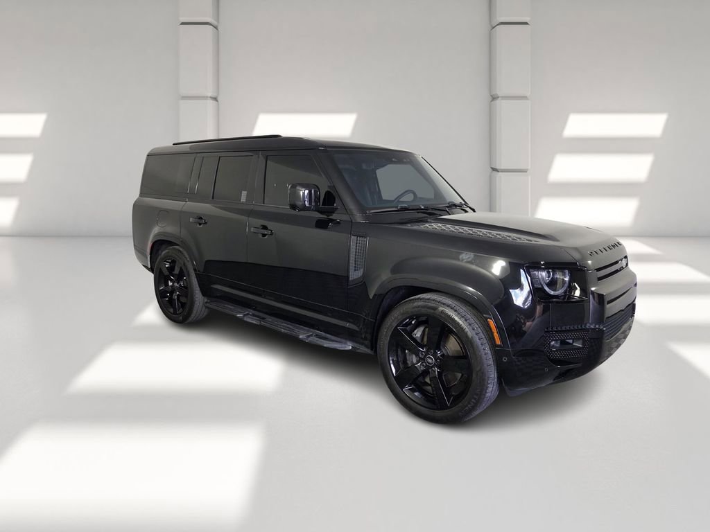 Used 2025 Land Rover Defender 130 X-Dynamic SE image 2