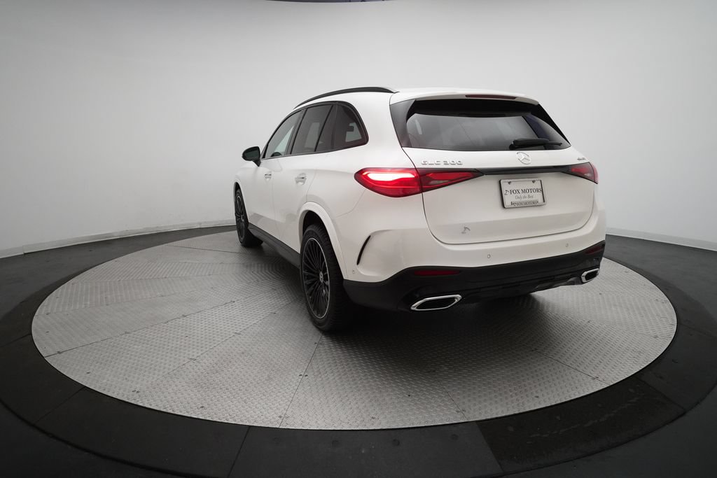 Used 2025 Mercedes-Benz GLC 300 4MATIC image 35