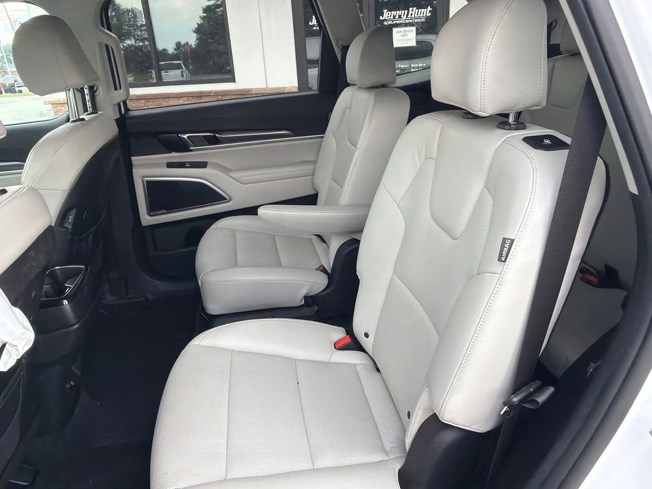 Used 2023 Kia Telluride S w/ S Sunroof Package FWD image 5