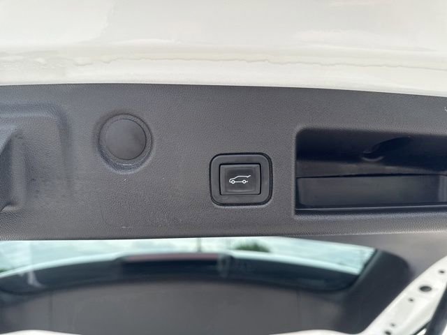 Used 2024 Chevrolet Equinox Premier w/ Redline Edition FWD image 22