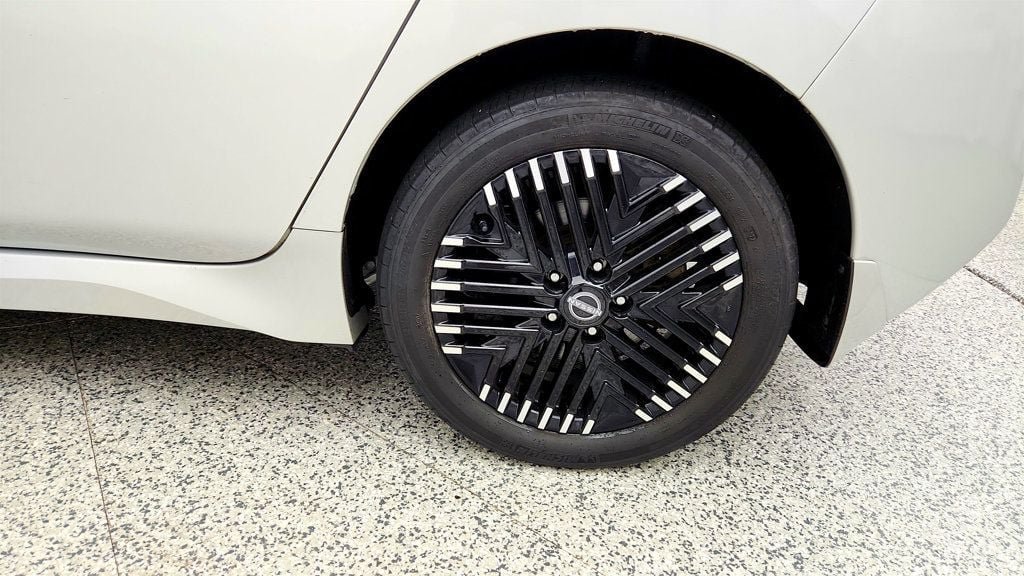 Used 2023 Nissan Leaf SV Plus FWD image 9
