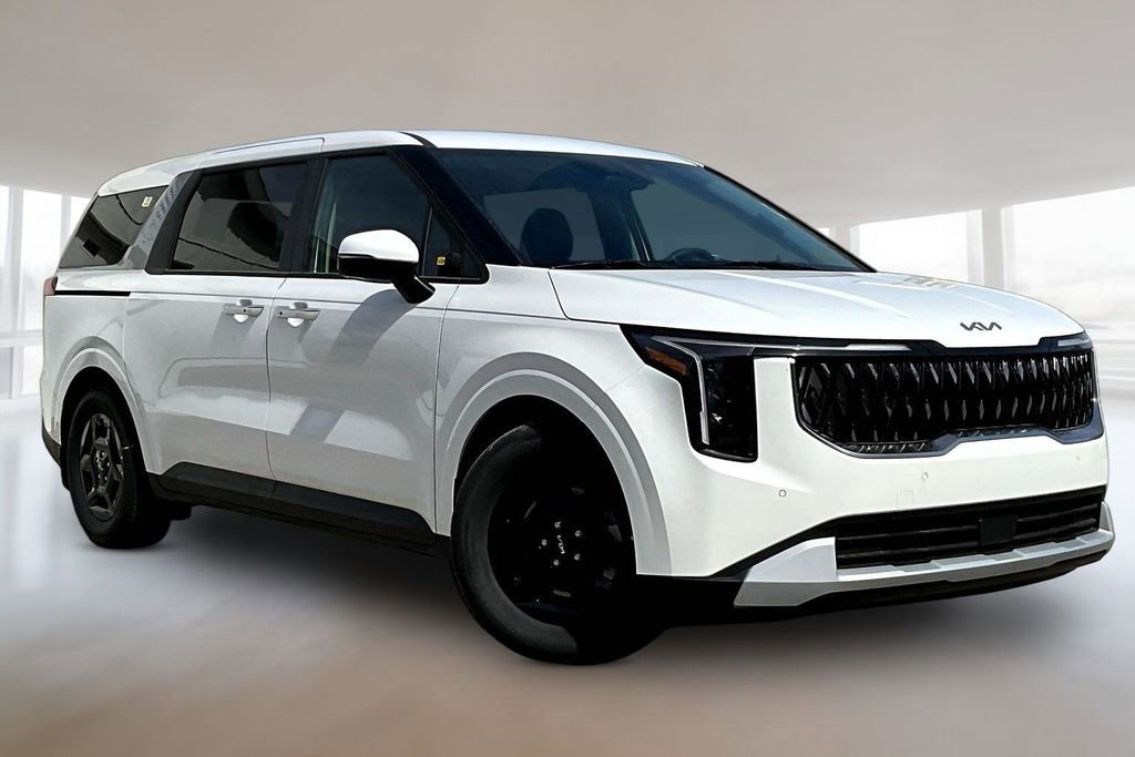 New 2026 Kia Carnival FWD image 2