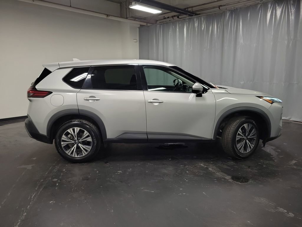 Used 2021 Nissan Rogue SV image 9